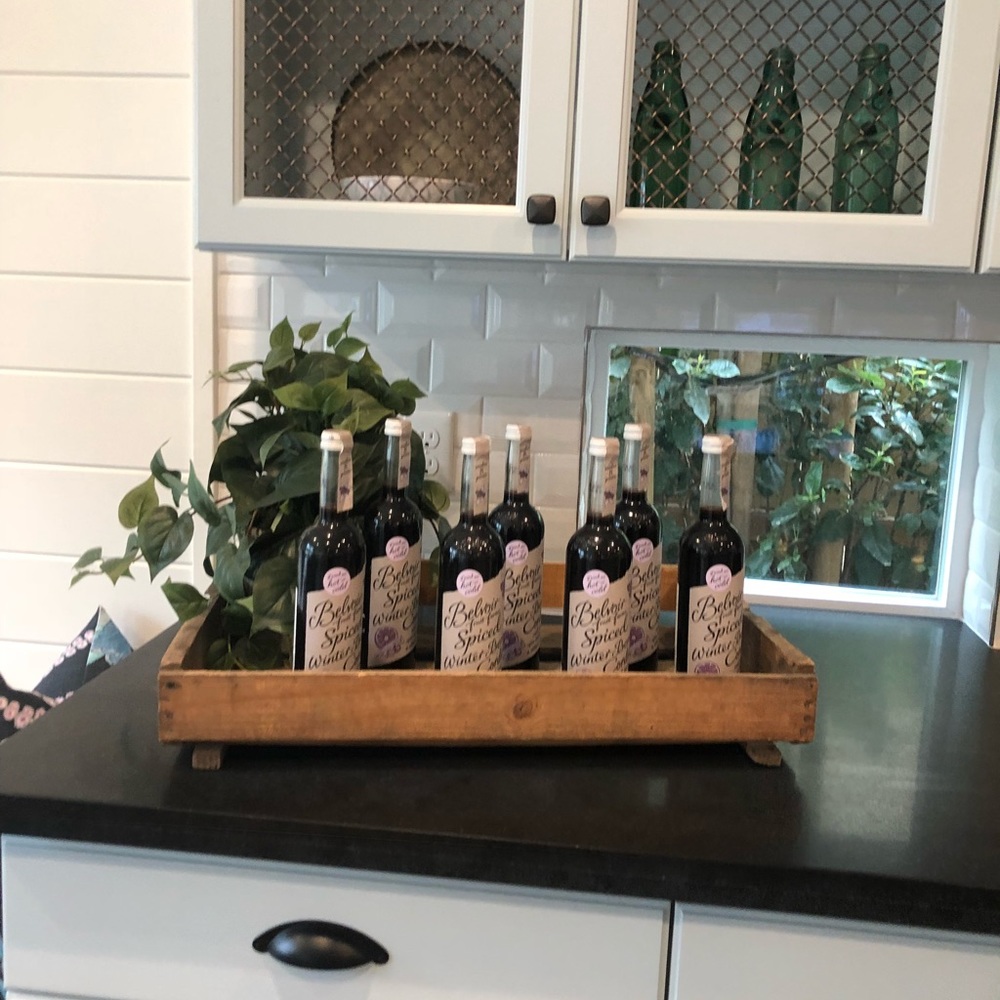 Meet your Posher, Mita